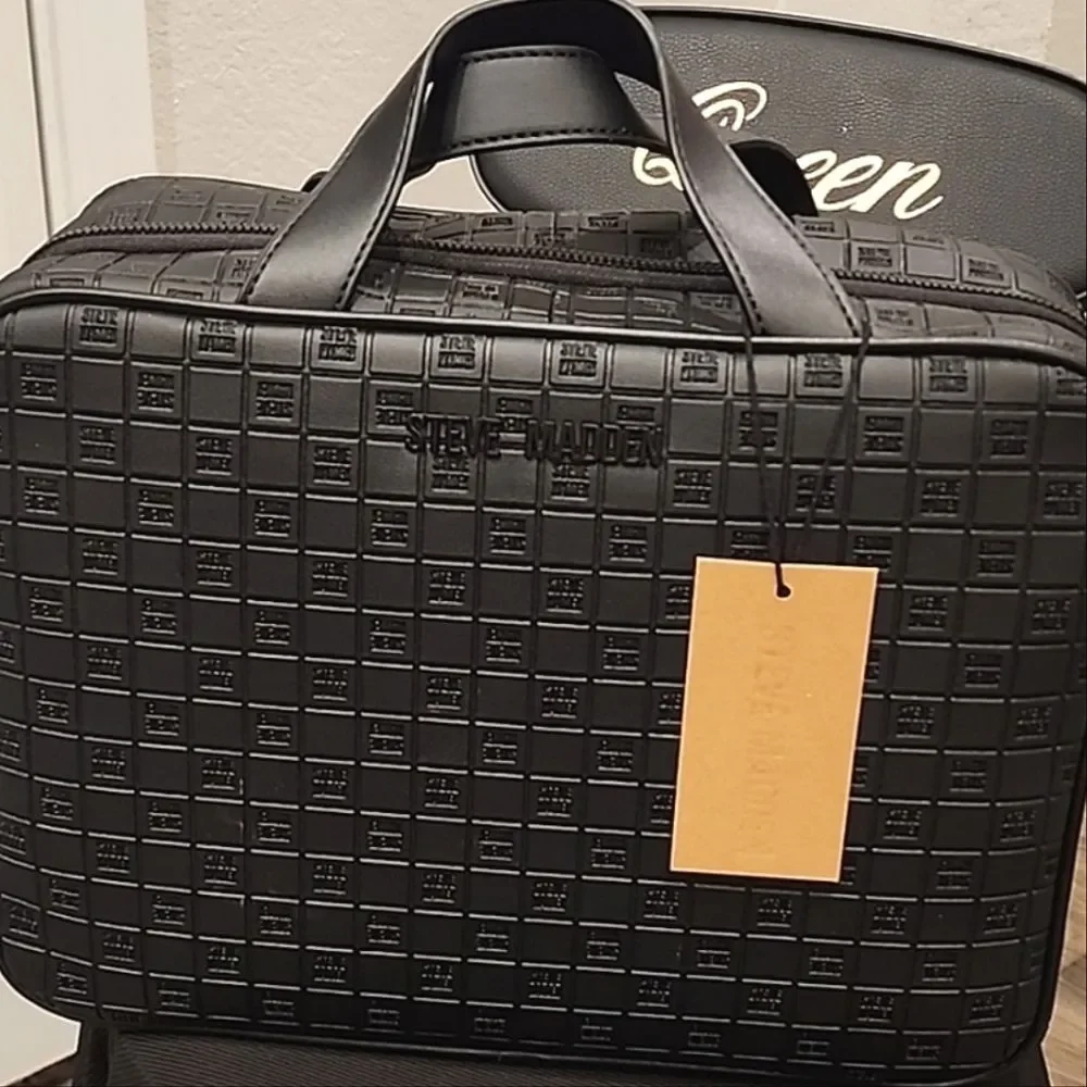 Steve‎ Madden Small Block Logo Weekender Cosmetic Case- Black